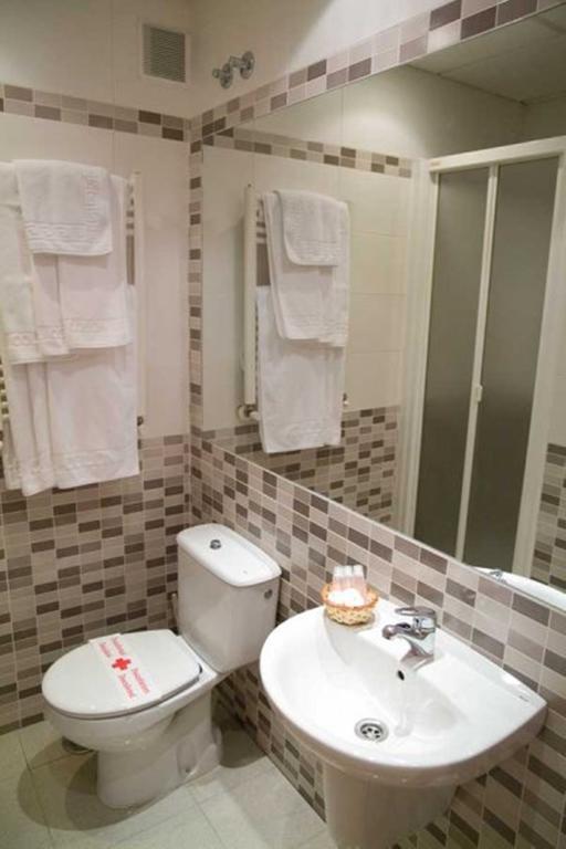 Hostal Colon Getafe Phòng bức ảnh