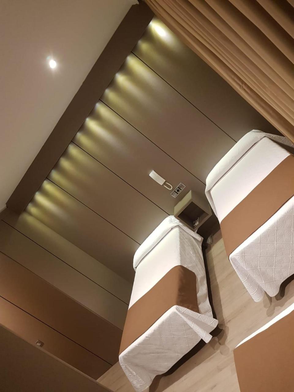 Hostal Colon Getafe Ngoại thất bức ảnh